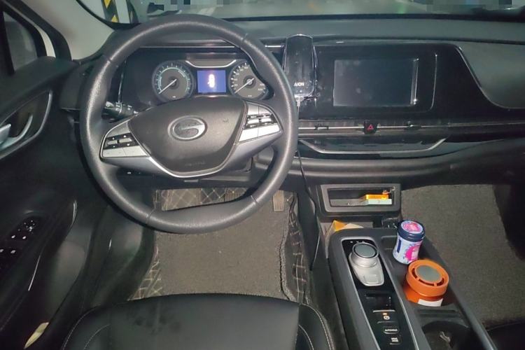 Used AION S 2022 Xuan 580 58.8 kWh ternary lithium Steering Wheel