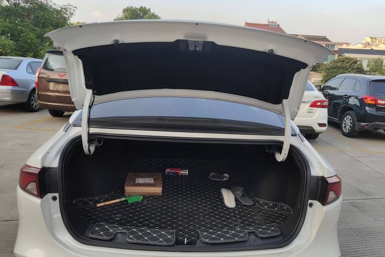Used AION S 2022 Xuan 580 Pio 60kWh Trunk