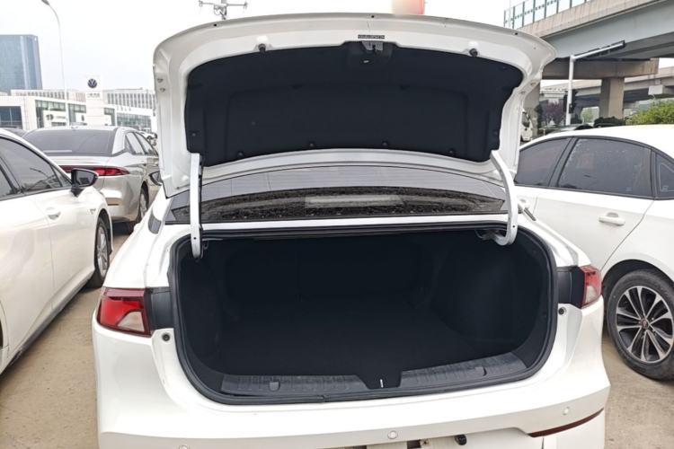 Used AION S 2022 Xuan 580 Pio 59.4 kWh Trunk