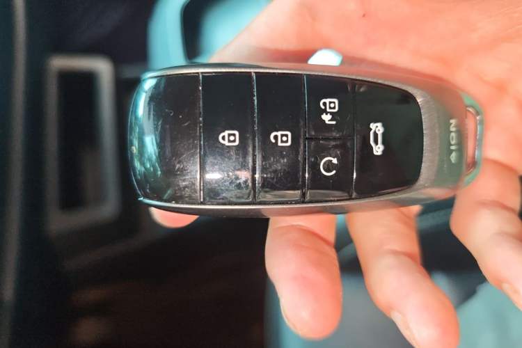 Used AION S 2022 Xuan 580 Pio 59.4 kWh Vehicle Key