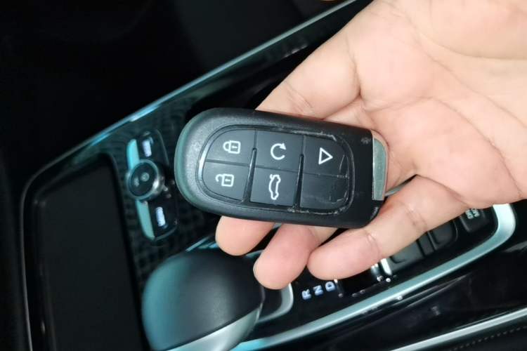 Used AION S 2022 Xuan 580 58.8 kWh ternary lithium Vehicle Key