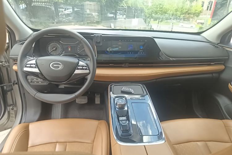 Used AION S 2023 Meizu 580 Lithium Iron Phosphate Center Console