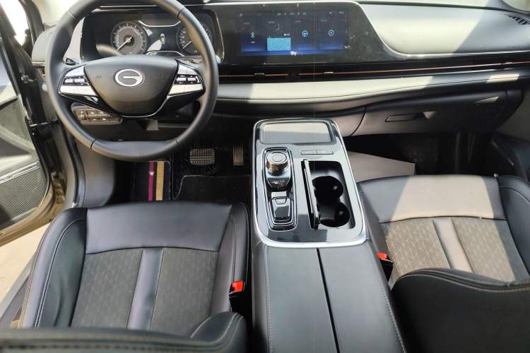 Used AION S 2023 Meizu 580 Lithium Iron Phosphate Center Console
