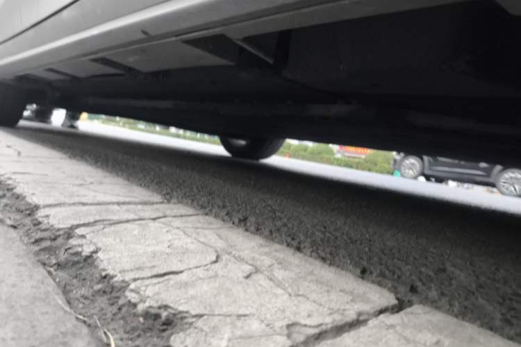 Used AION S 2023 Meizu 580 Lithium Iron Phosphate Chassis Front Right