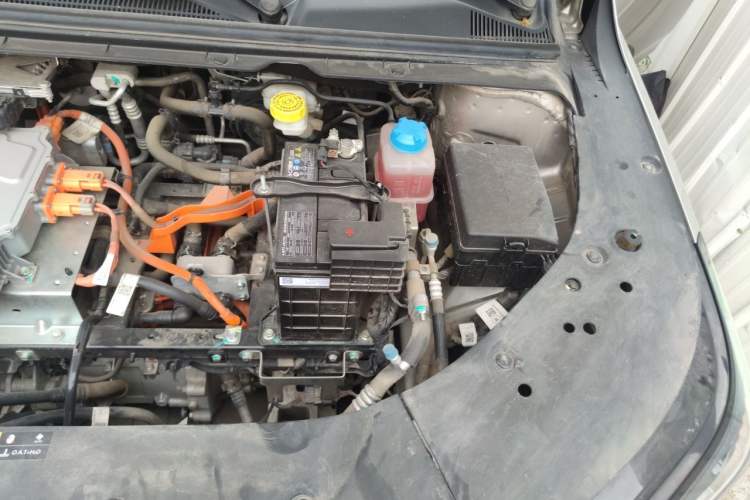 Used AION S 2023 Meizu 580 Lithium Iron Phosphate Engine Bay Left