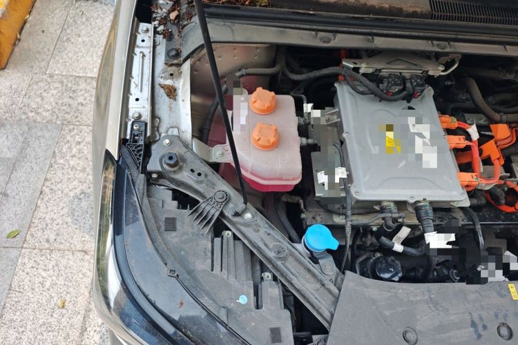 Used AION S 2023 Meizu 580 Lithium Iron Phosphate Engine Bay Right
