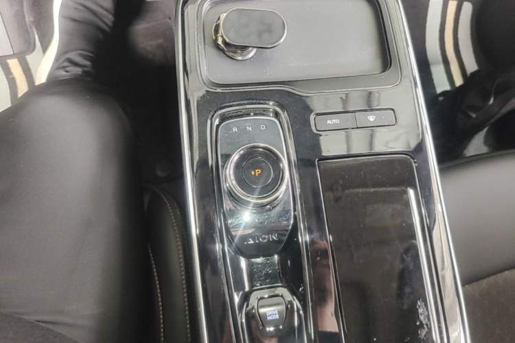 Used AION S 2023 Meizu 580 Lithium Iron Phosphate Gear Lever
