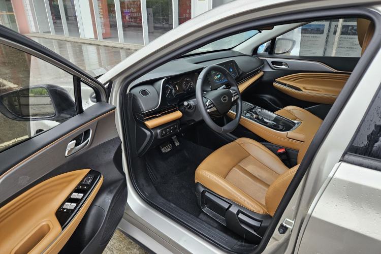 Used AION S 2023 Meizu 580 Lithium Iron Phosphate Interior 2