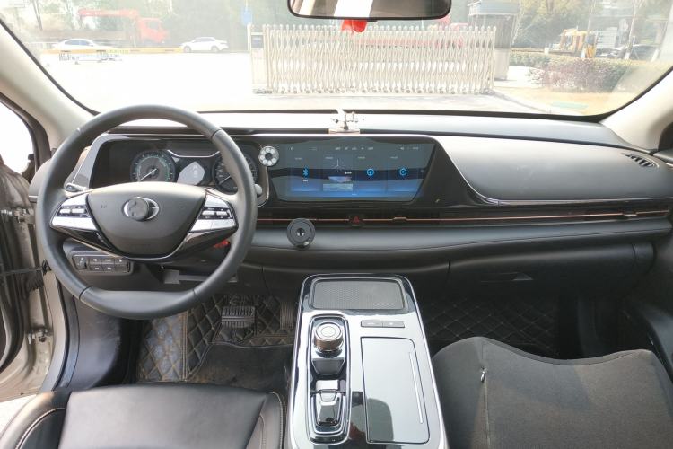 Used AION S 2023 Meizu 580 Lithium Iron Phosphate Interior 2