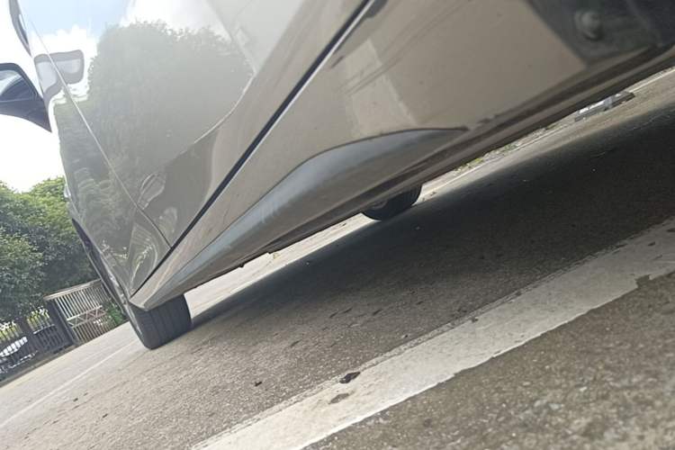 Used AION S 2023 Meizu 580 Lithium Iron Phosphate Left Side Sill
