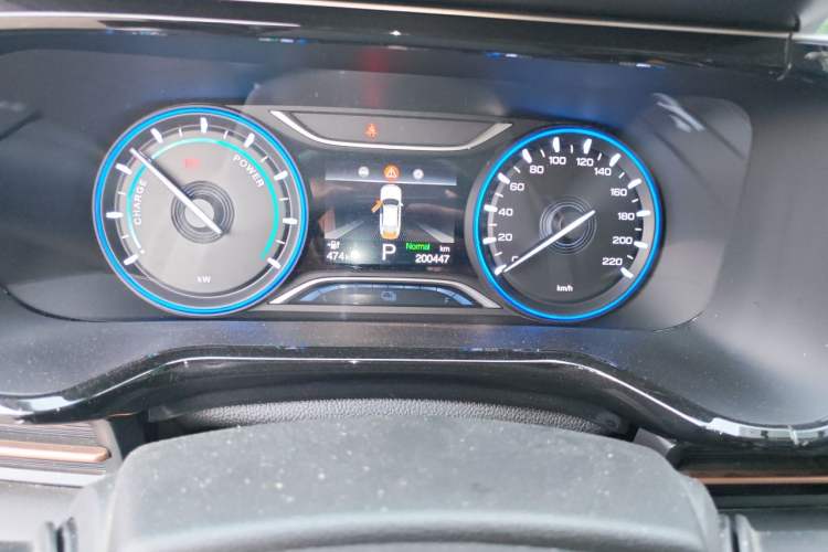 Used AION S 2023 Meizu 580 Lithium Iron Phosphate Odometer Close Up