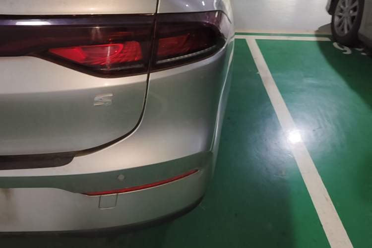 Used AION S 2023 Meizu 580 Lithium Iron Phosphate Right Rear Taillight