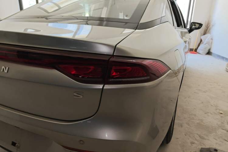 Used AION S 2023 Meizu 580 Lithium Iron Phosphate Right Rear Taillight