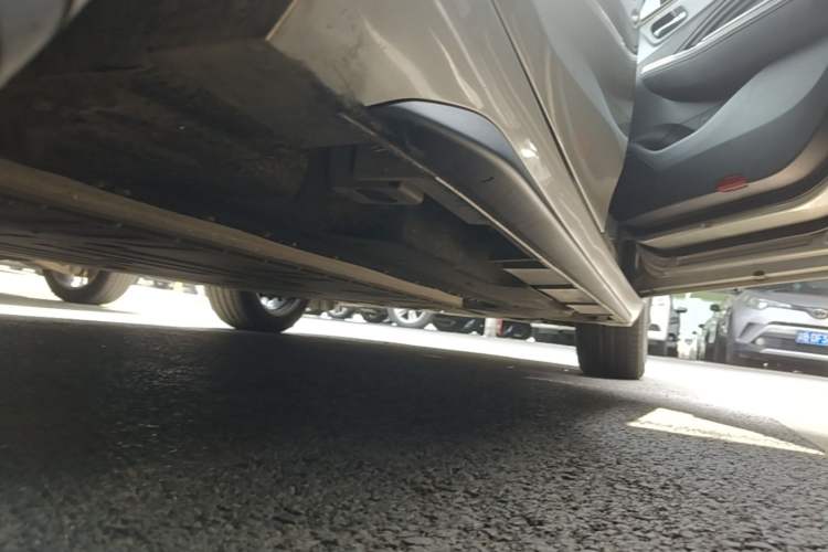 Used AION S 2023 Meizu 580 Lithium Iron Phosphate Right Side Sill