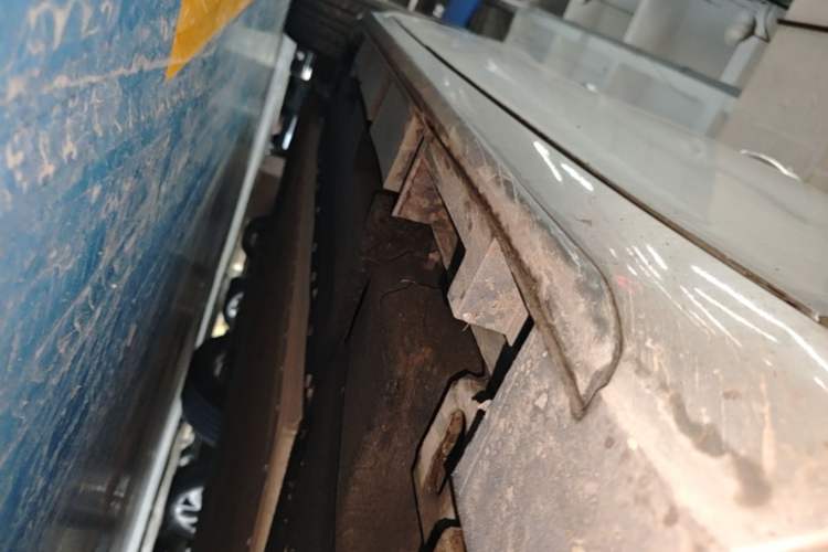 Used AION S 2023 Meizu 580 Lithium Iron Phosphate Right Side Sill