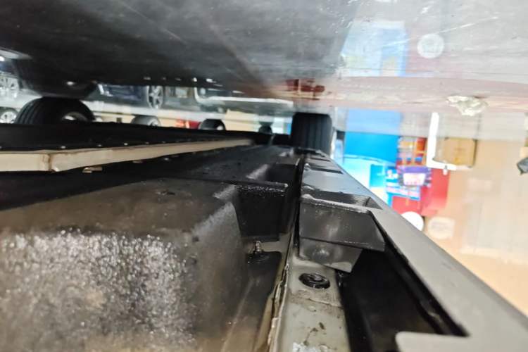 Used AION S 2023 Meizu 580 Lithium Iron Phosphate Right Side Sill