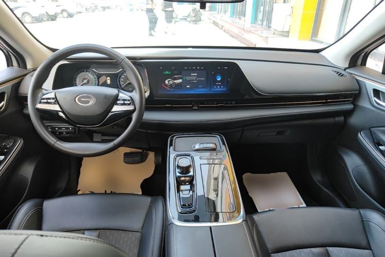 Used AION S 2023 Meizu 580 Lithium Iron Phosphate Center Console