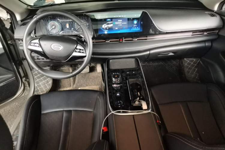 Used AION S 2023 Meizu 580 Lithium Iron Phosphate Center Console