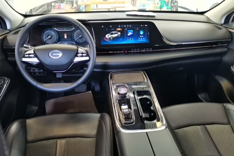 Used AION S 2023 Meizu 580 Lithium Iron Phosphate Center Console