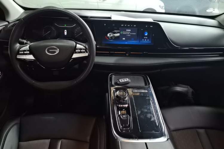 Used AION S 2023 Meizu 580 Lithium Iron Phosphate Center Console