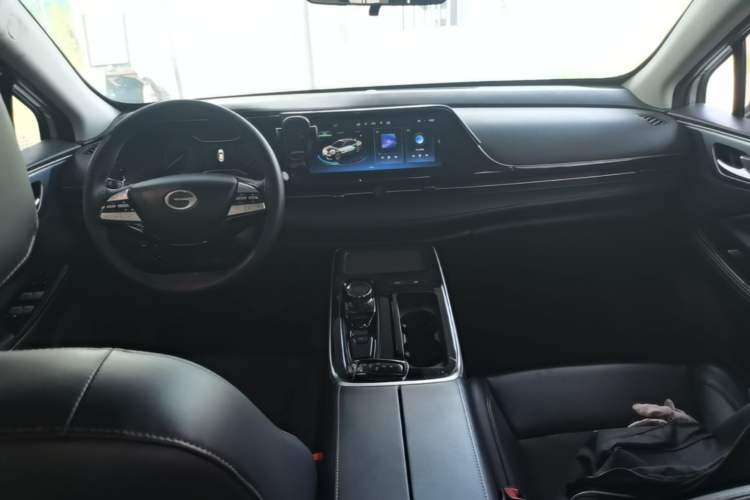 Used AION S 2023 Meizu 580 Lithium Iron Phosphate Center Console