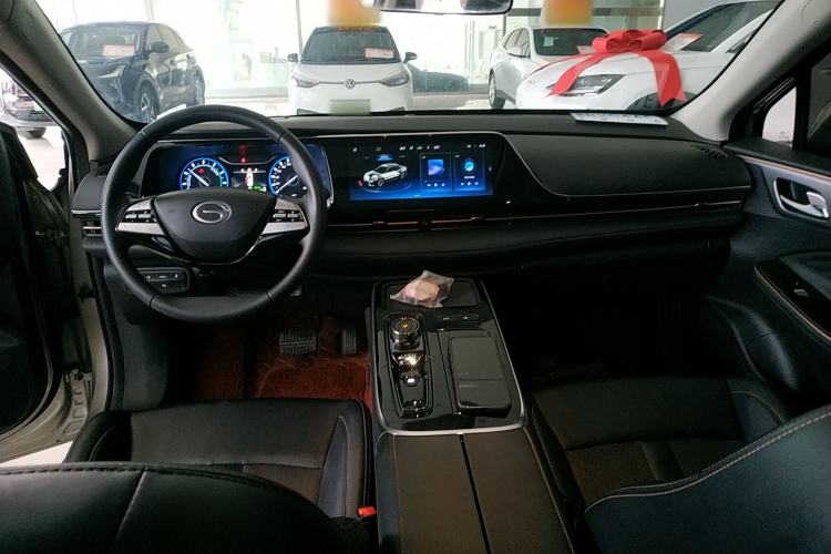 Used AION S 2023 Meizu 580 Lithium Iron Phosphate Center Console