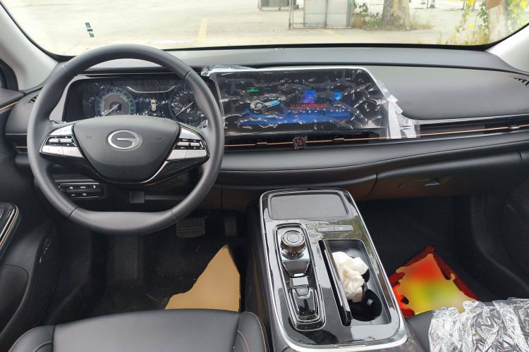 Used AION S 2023 Meizu 580 Lithium Iron Phosphate Center Console