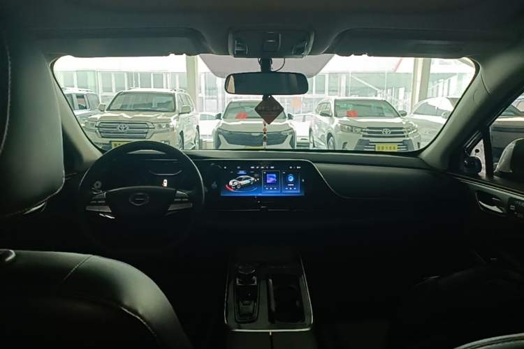 Used AION S 2023 Meizu 580 Lithium Iron Phosphate Center Console