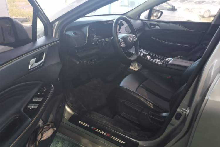 Used AION S 2023 Meizu 580 Lithium Iron Phosphate Driver Seat