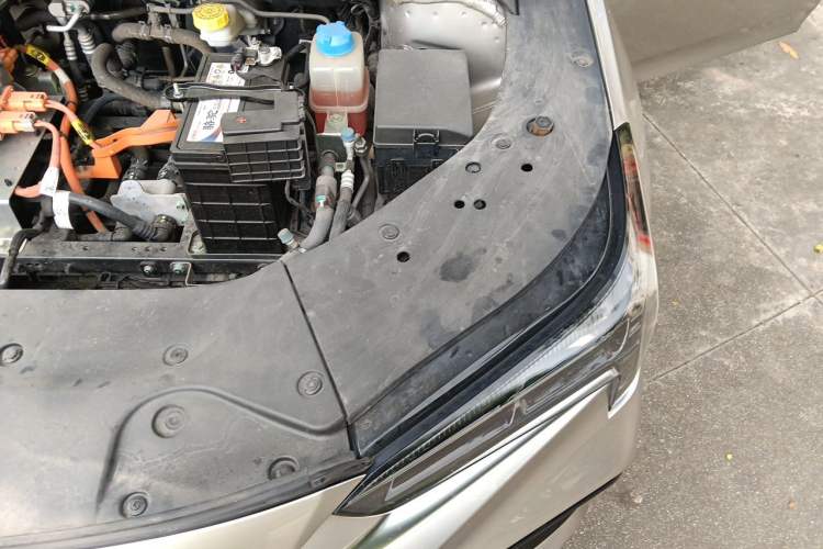 Used AION S 2023 Meizu 580 Lithium Iron Phosphate Engine Bay Left