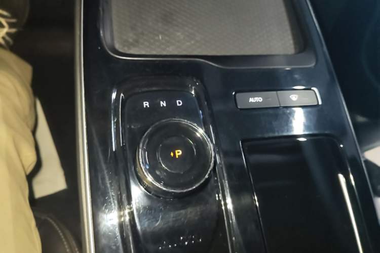 Used AION S 2023 Meizu 580 Lithium Iron Phosphate Gear Lever