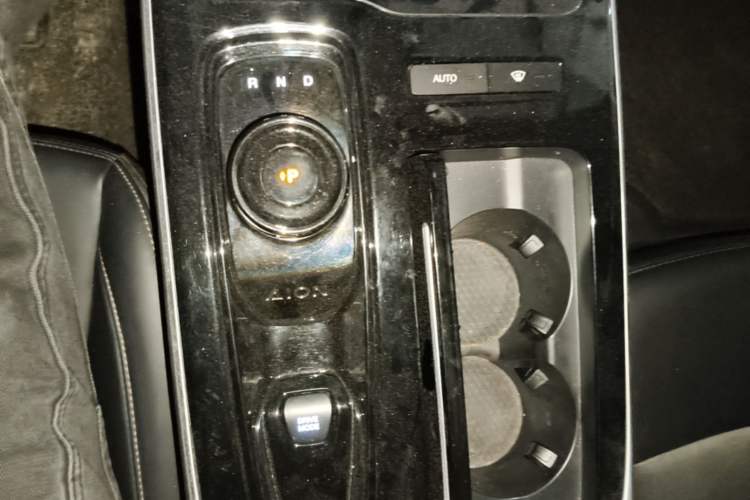 Used AION S 2023 Meizu 580 Lithium Iron Phosphate Gear Lever