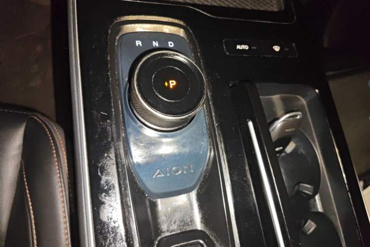 Used AION S 2023 Meizu 580 Lithium Iron Phosphate Gear Lever