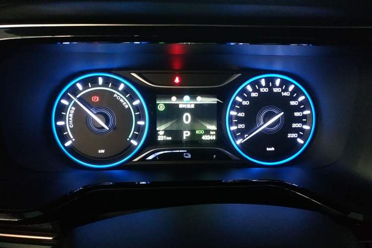 Used AION S 2023 Meizu 580 Lithium Iron Phosphate Instrument Cluster
