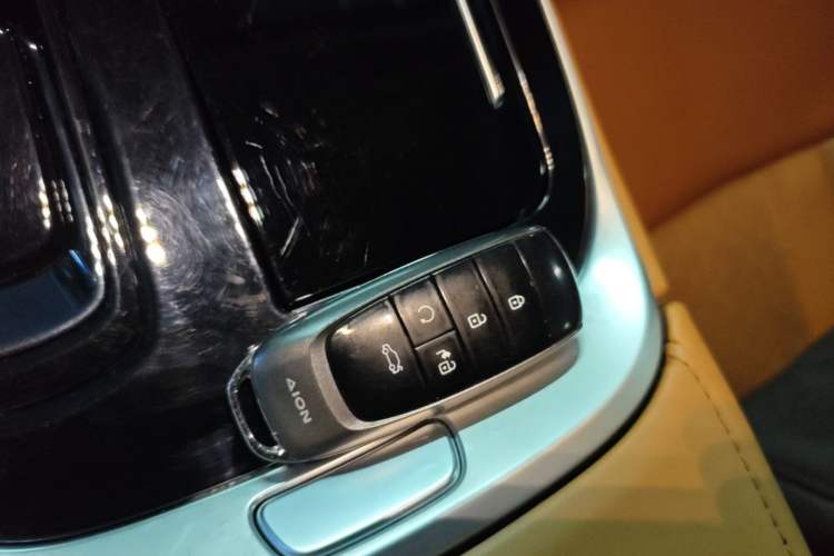 Used AION S 2023 Meizu 580 Lithium Iron Phosphate Interior 1