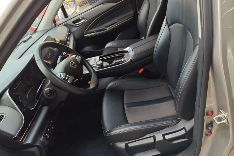 Used AION S 2023 Meizu 580 Lithium Iron Phosphate Interior 2
