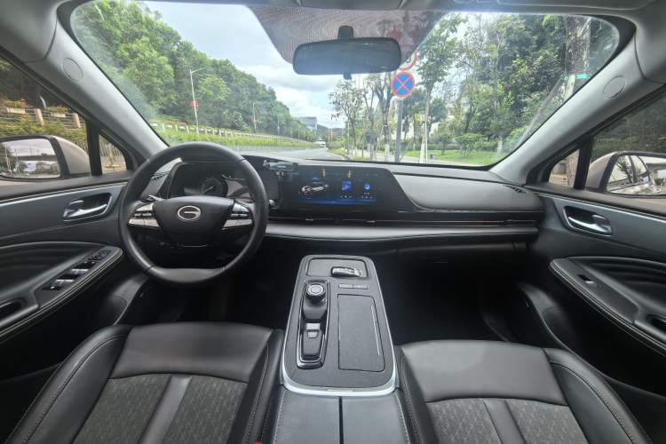 Used AION S 2023 Meizu 580 Lithium Iron Phosphate Interior 3