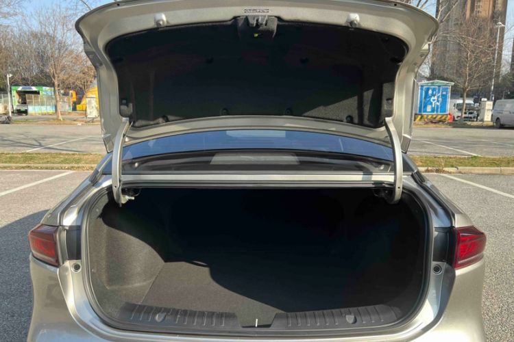 Used AION S 2023 Meizu 580 Lithium Iron Phosphate Interior 4