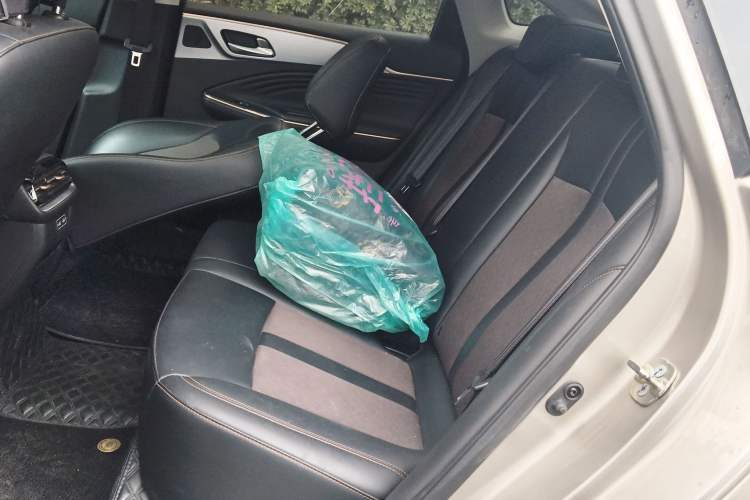 Used AION S 2023 Meizu 580 Lithium Iron Phosphate Interior 4