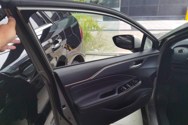 Used AION S 2023 Meizu 580 Lithium Iron Phosphate Interior 4