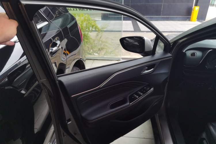 Used AION S 2023 Meizu 580 Lithium Iron Phosphate Interior 5