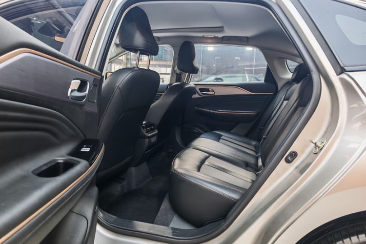 Used AION S 2023 Meizu 580 Lithium Iron Phosphate Interior 6