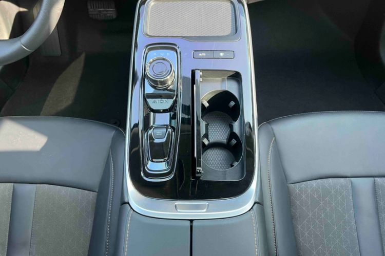 Used AION S 2023 Meizu 580 Lithium Iron Phosphate Interior 9