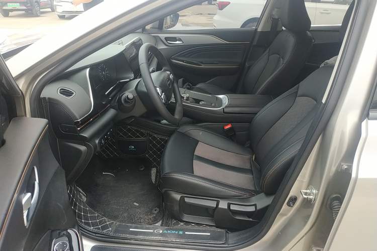 Used AION S 2023 Meizu 580 Lithium Iron Phosphate Left Front Seat
