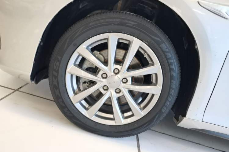 Used AION S 2023 Meizu 580 Lithium Iron Phosphate Left Front Wheel Hub
