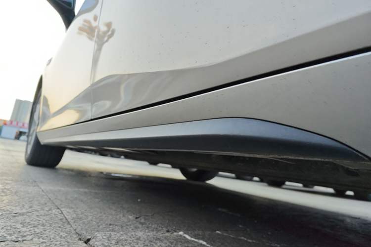 Used AION S 2023 Meizu 580 Lithium Iron Phosphate Left Side Sill