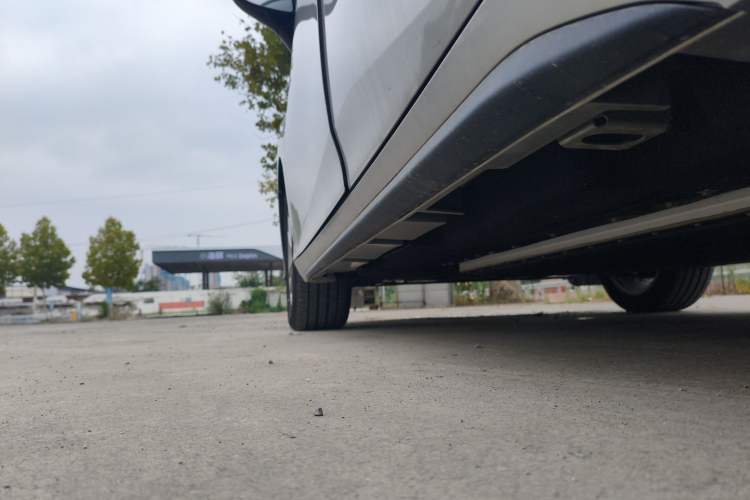 Used AION S 2023 Meizu 580 Lithium Iron Phosphate Left Side Sill