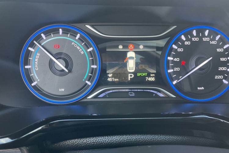 Used AION S 2023 Meizu 580 Lithium Iron Phosphate Odometer Close Up