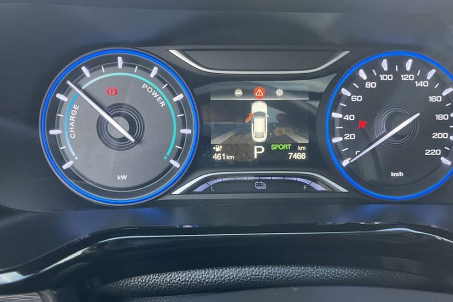 Used AION S 2023 Meizu 580 Lithium Iron Phosphate Odometer Close Up