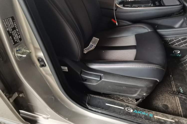 Used AION S 2023 Meizu 580 Lithium Iron Phosphate Right Front Seat